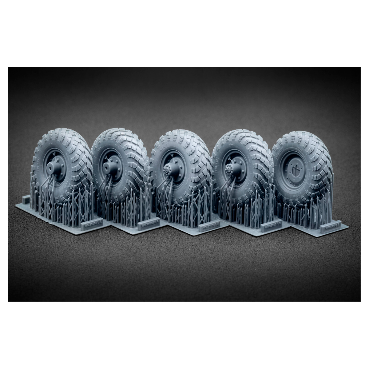 ak-interactive-gaz-66-ordinary-wheel-set-in-scala-1-35-set-ruote-per-modellismo image 2