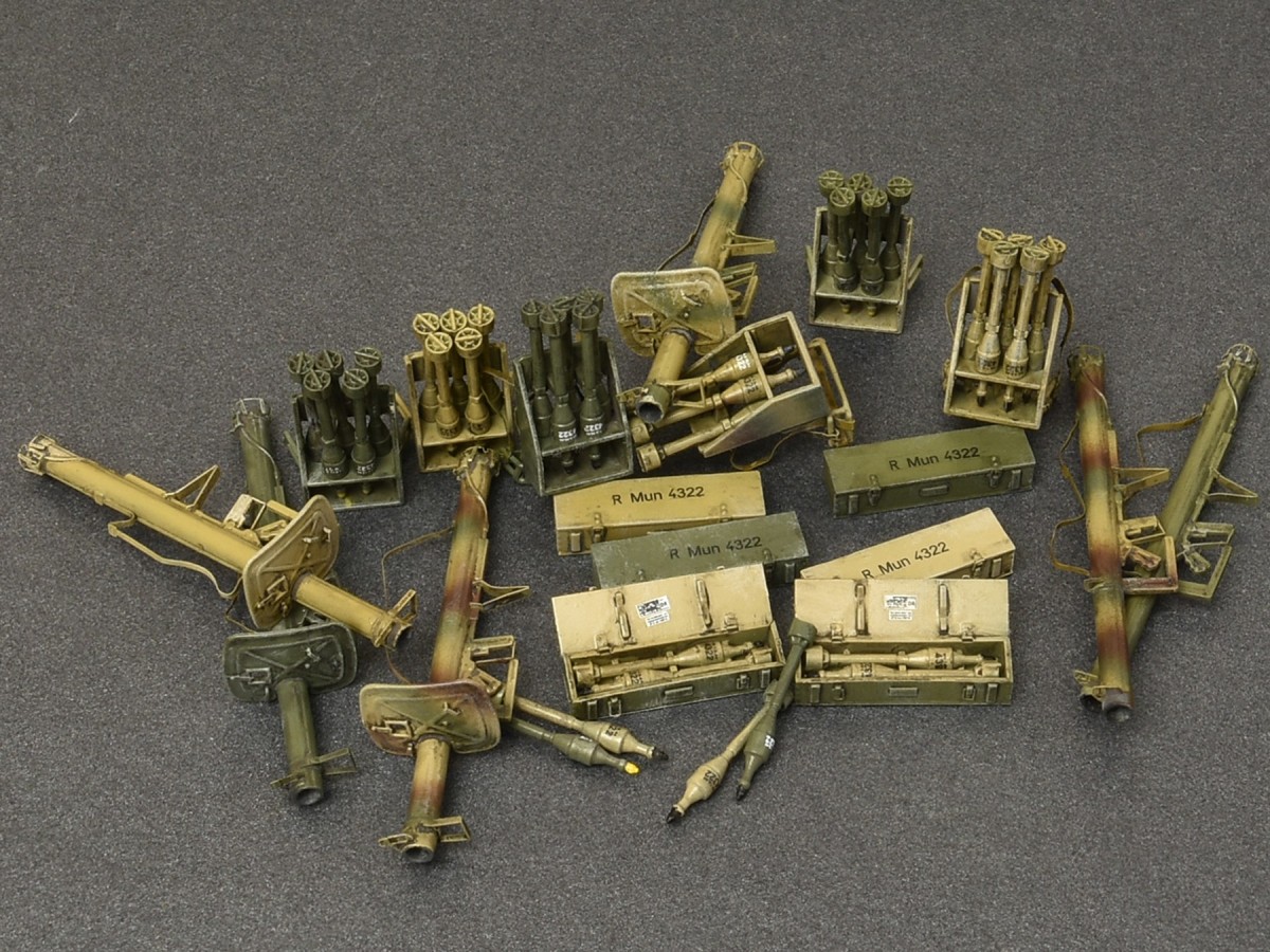 ak-interactive-1-35-panzerschreck-rpzb-54-ofenrohr-rpzb-43-set image 5