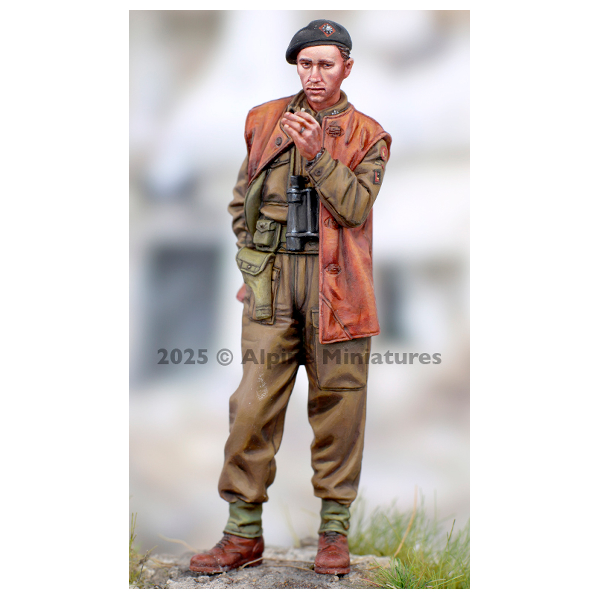 ak-interactive-british-cw-tank-officer-1-35-figura-militare-da-costruire-e-dipin image 1