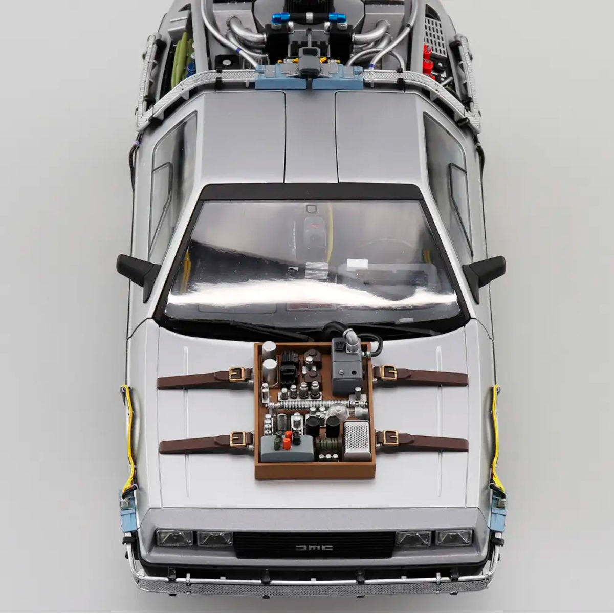 ak-interactive-1-24-time-machine-back-to-the-future-part-iii-modello-delorean image 4