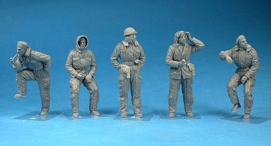 ak-interactive-1-35-british-tank-crew-winter-uniform-equipaggio-carristi-britann image 2