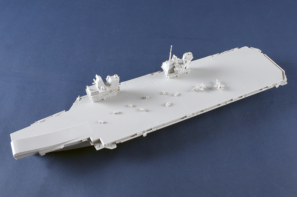 ak-interactive-1-700-queen-elizabeth-aircraft-carrier-kit-di-modellismo-nave-por image 5