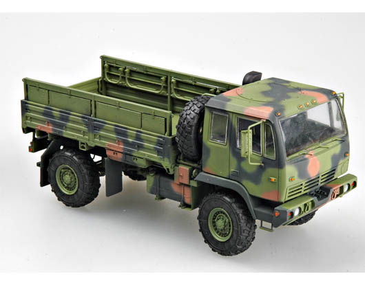 ak-interactive-1-35-m1078-lmtv-standard-cargo-truck-kit-modellismo image 2