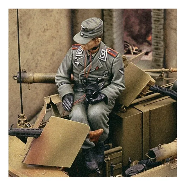 ak-interactive-carrista-tedesco-herman-goring-seconda-guerra-mondiale-scala-1-35 image 1
