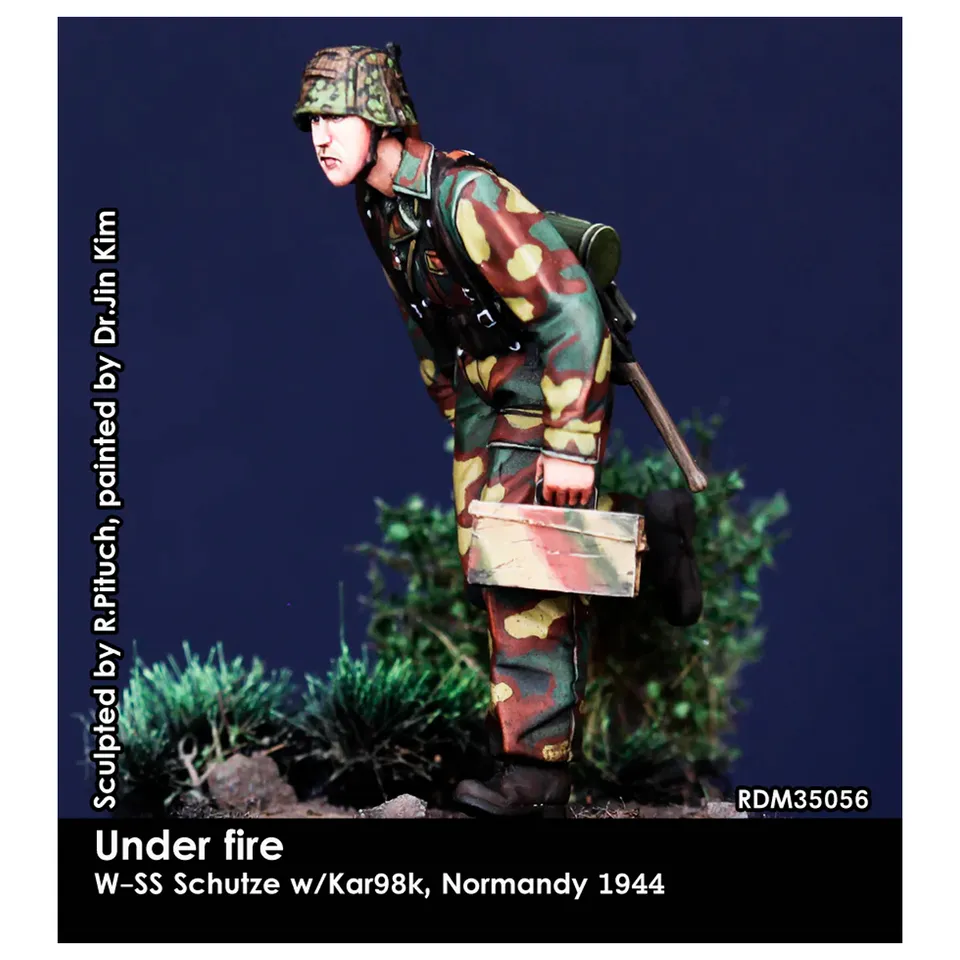 ak-interactive-w-ss-schutze-con-kar98k-normandy-1944-1-35-figurino-da-dipingere image 1