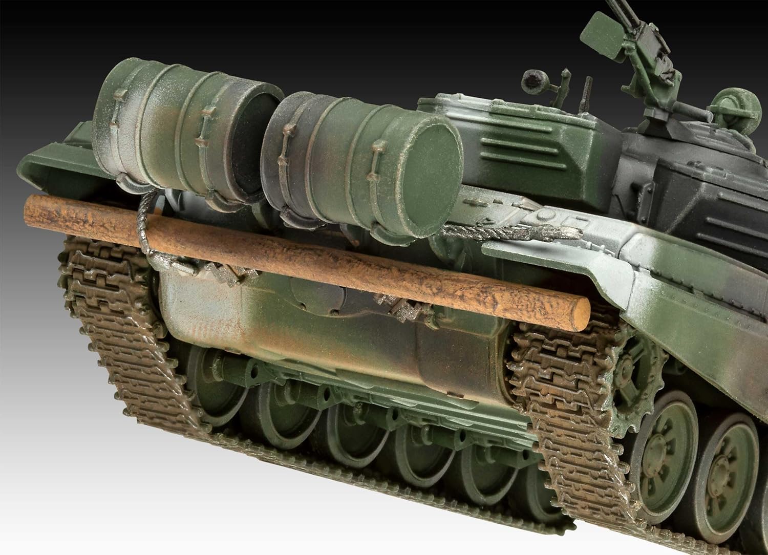 ak-interactive-t-72-m1-1-72-kit-carro-armato image 4
