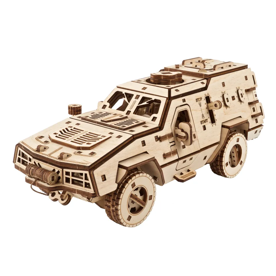 ugears-dozor-b-combat-vehicle-blindato-militare-in-legno-da-costruire image 1