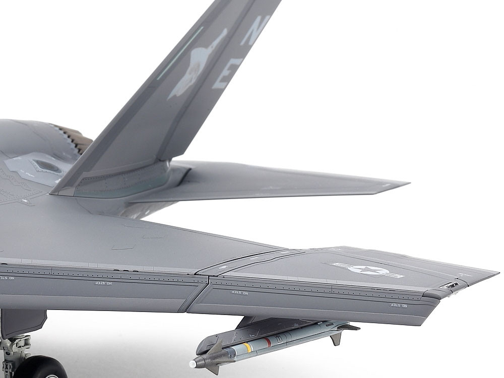 ak-interactive-1-48-lockheed-martin-f-35c-lightning-ii-kit-modellismo-aereo-mili image 8