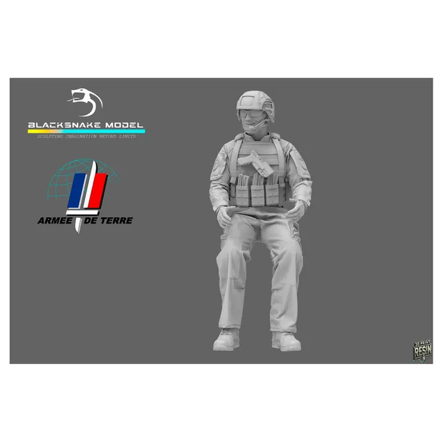 ak-interactive-french-soldier-1-35-driver image 1