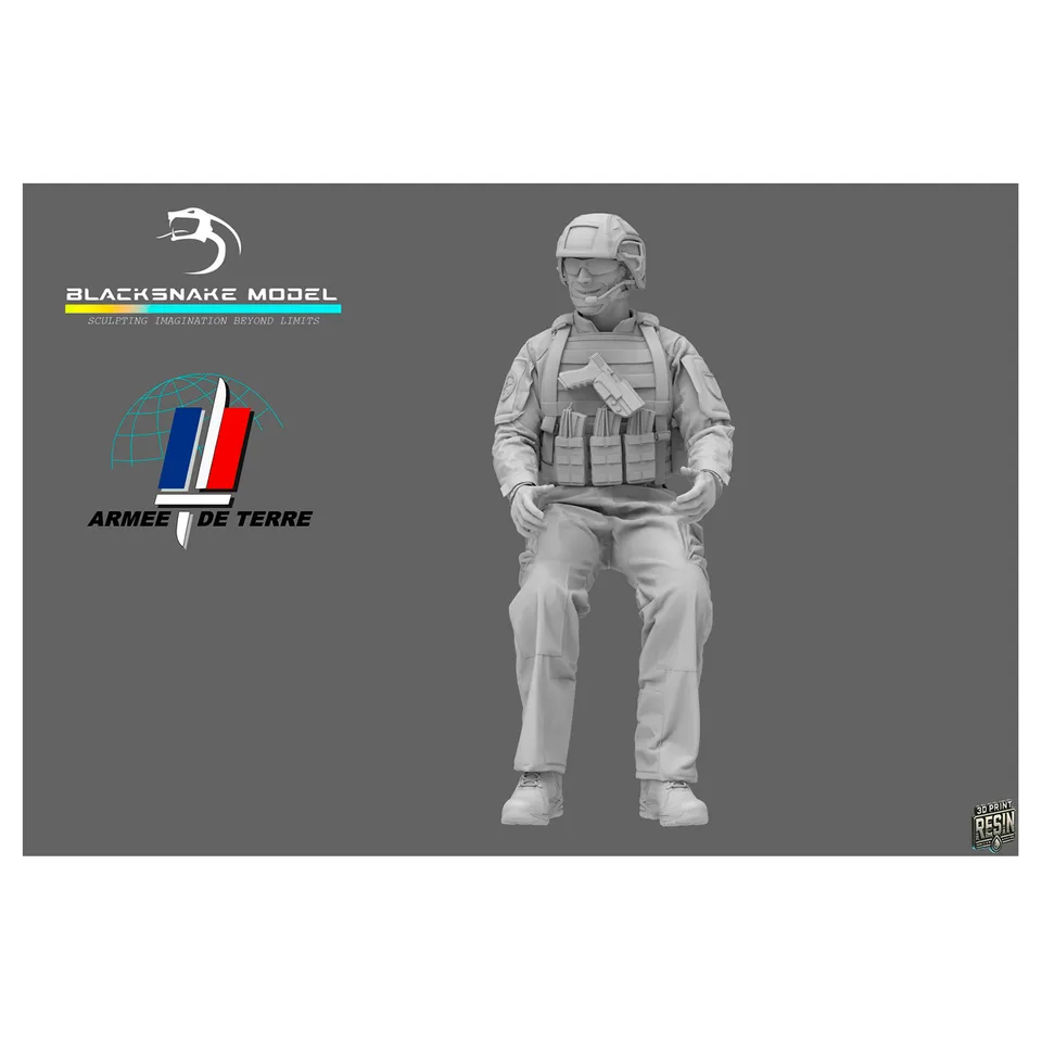 ak-interactive-french-soldier-driver-1-35 image 1