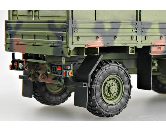 ak-interactive-1-35-m1078-lmtv-standard-cargo-truck-kit-modellismo image 4