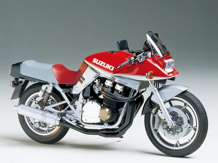 ak-interactive-1-12-suzuki-gsx1100s-katana-custom-tuned-1994-box-kit-moto-scala- image 2