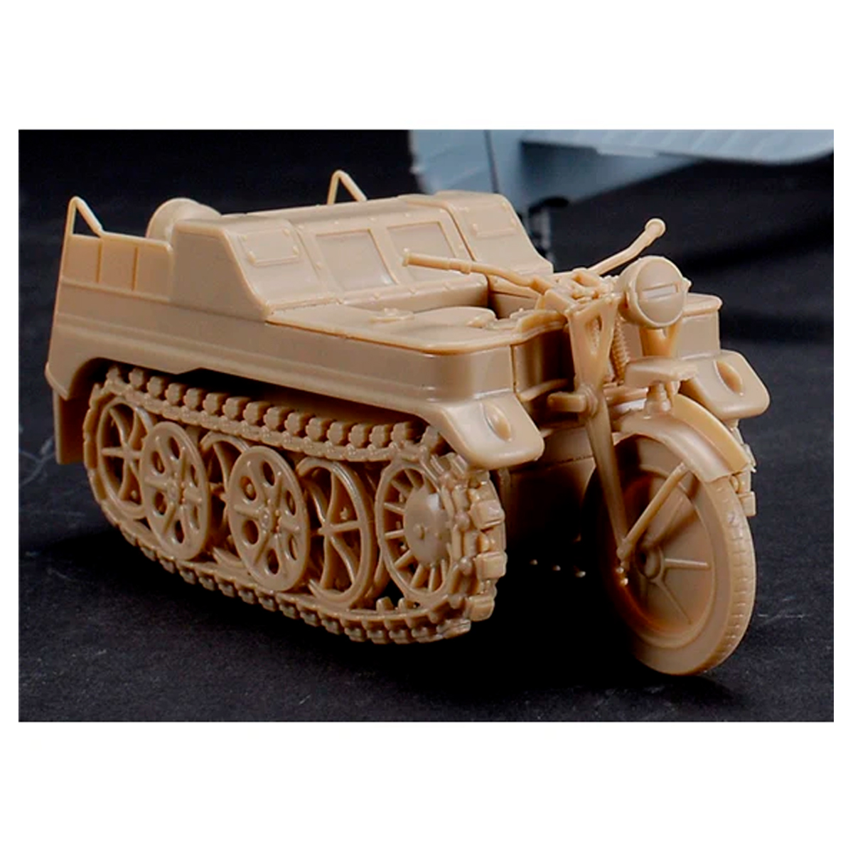 ak-interactive-1-32-sd-kfz-2-kettenkrad-kit-modellismo-mezzo-militare image 5