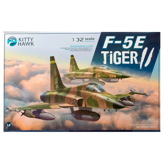 ak-interactive-f-5e-tiger-ii-1-32-kit-aereo-da-caccia image 1
