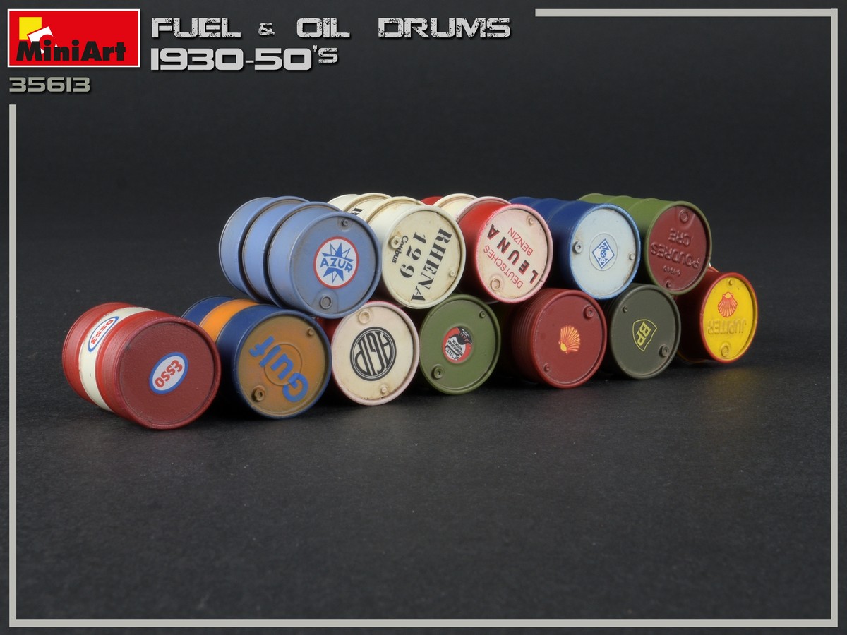 ak-interactive-1-35-fuel-oil-drums-1930-50s-kit-modellismo image 5