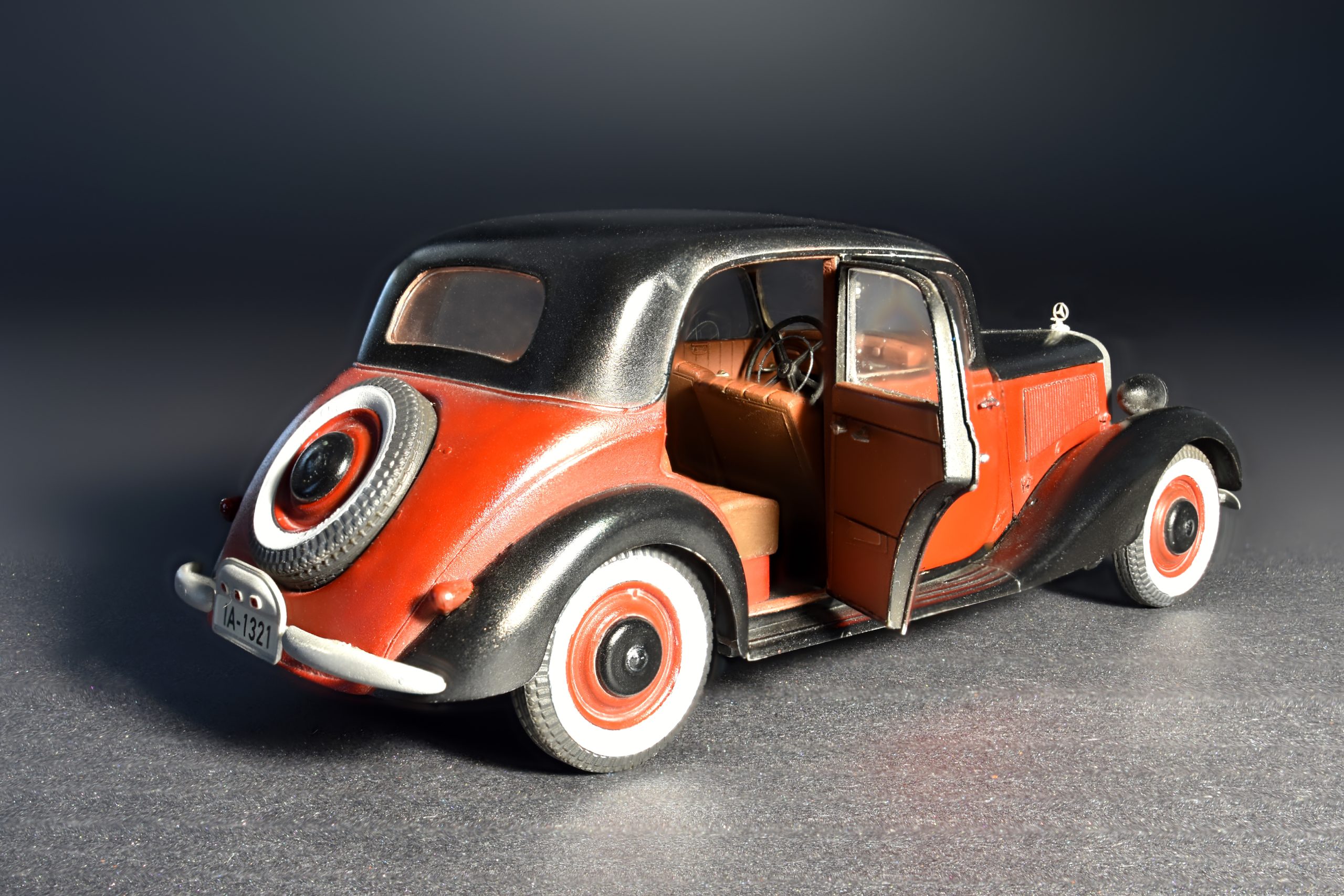 ak-interactive-1-35-auto-passeggeri-tedesca-typ-170v-saloon-4-porte image 6