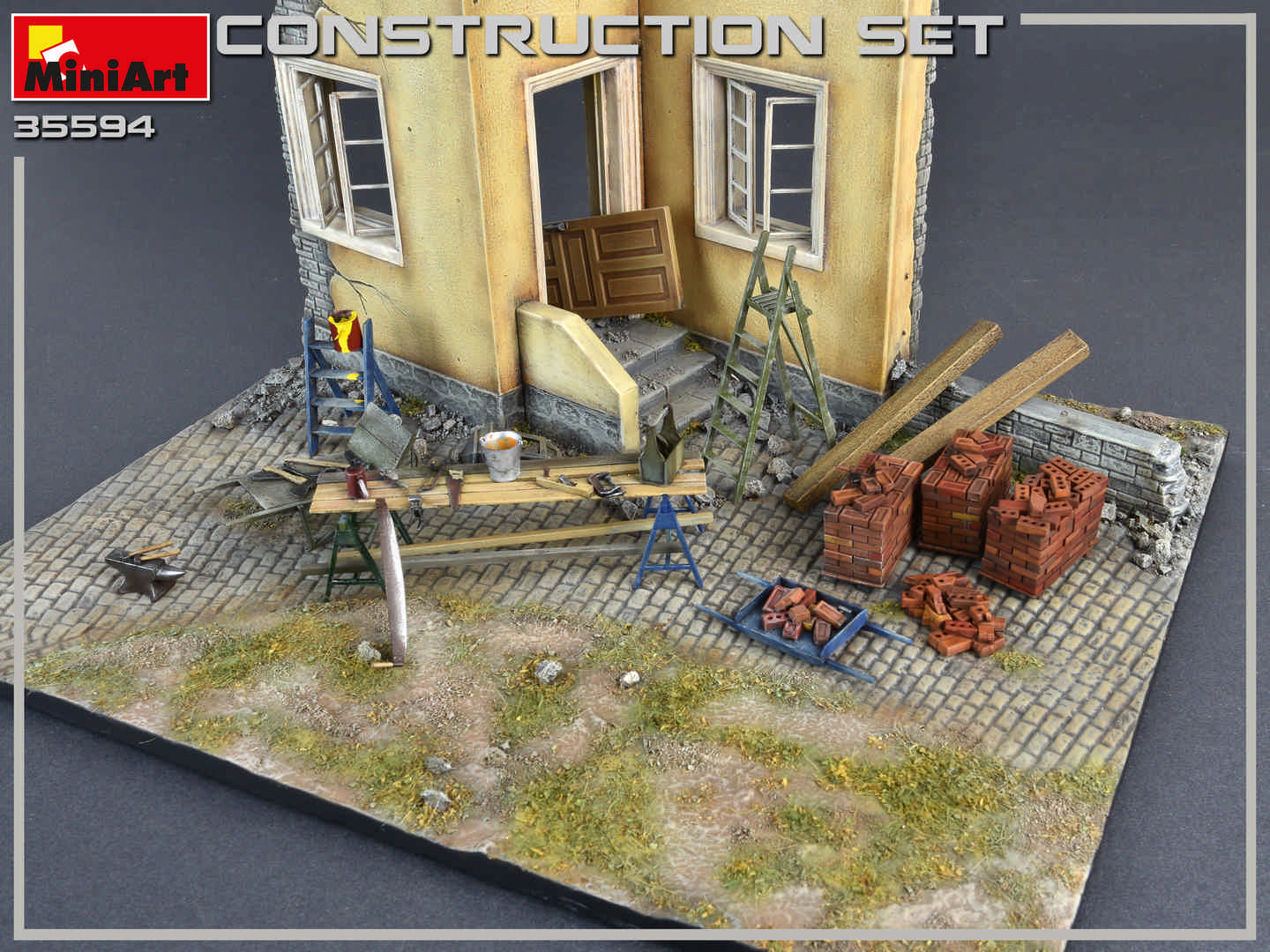ak-interactive-1-35-set-di-costruzione image 3