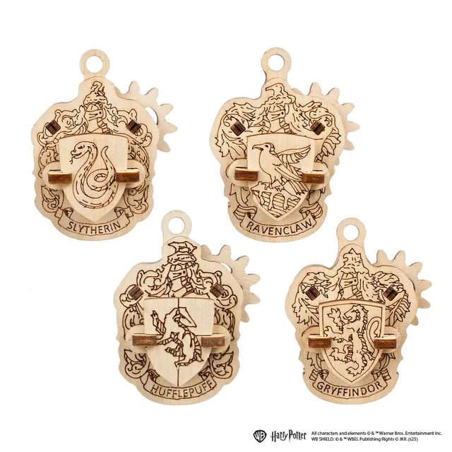 ugears-hogwarts-houses-fidgets-kit-di-modellismo-in-legno image 1