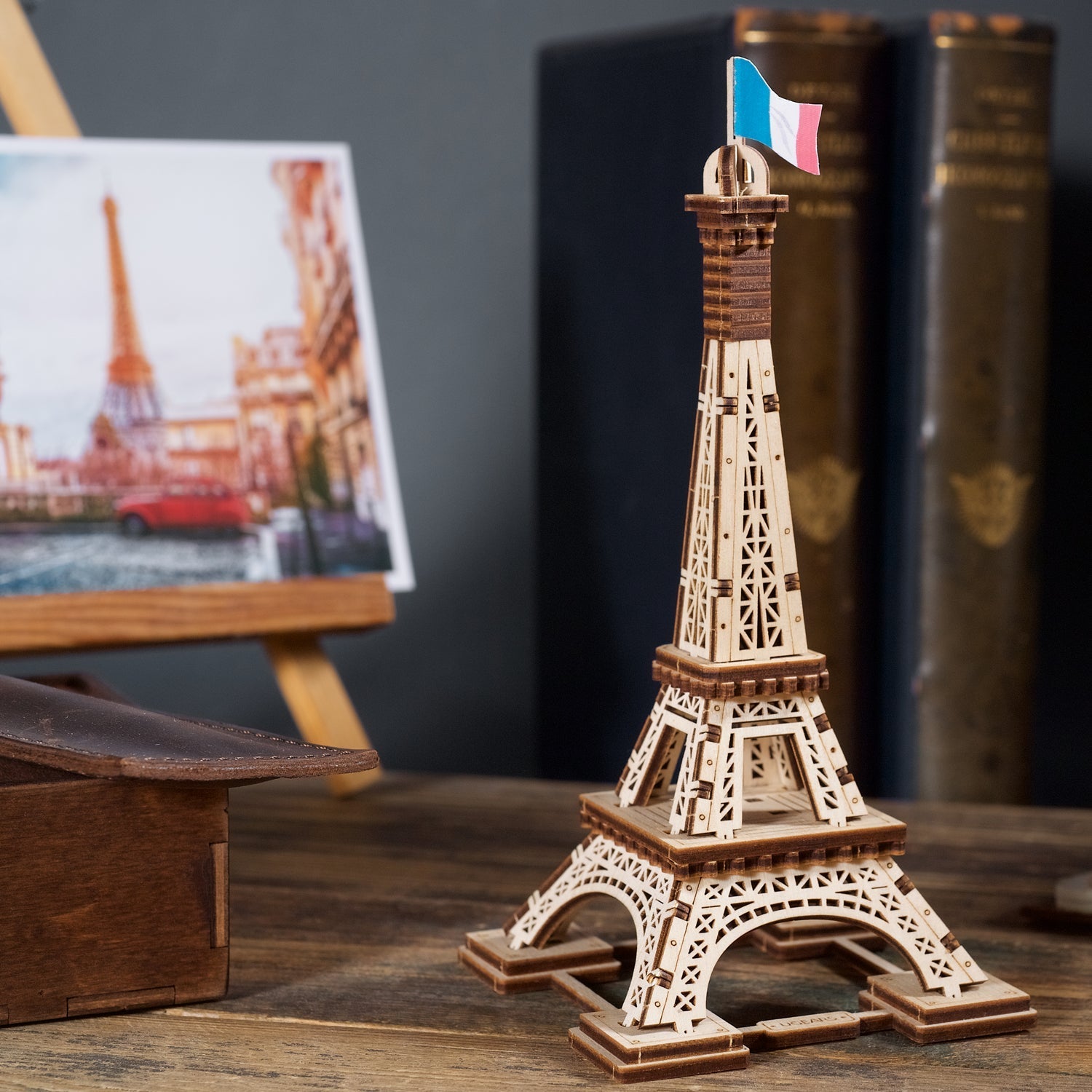 ugears-paris-tower-kit-modellismo-torre-eiffel-in-legno image 7