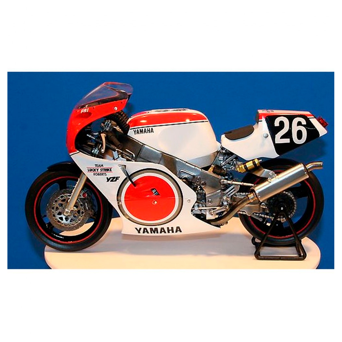 ak-interactive-1-12-team-lucky-strike-yamaha-yzf750-kit-moto-da-costruire image 5