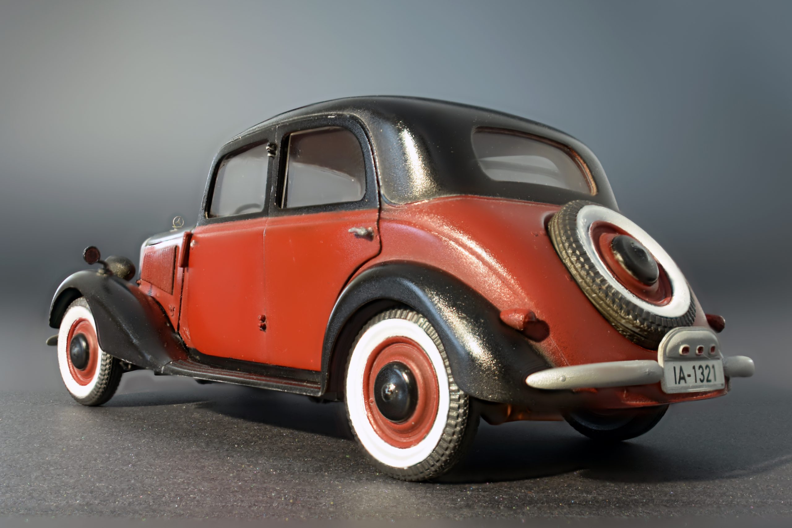 ak-interactive-1-35-auto-passeggeri-tedesca-typ-170v-saloon-4-porte image 4