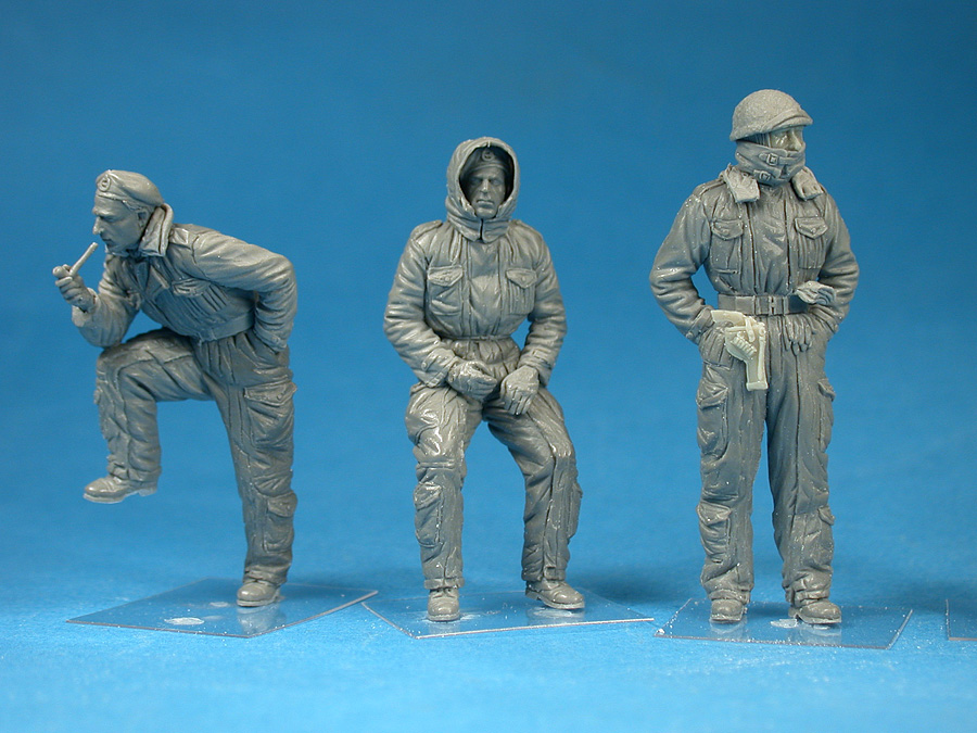 ak-interactive-1-35-british-tank-crew-winter-uniform-equipaggio-carristi-britann image 3