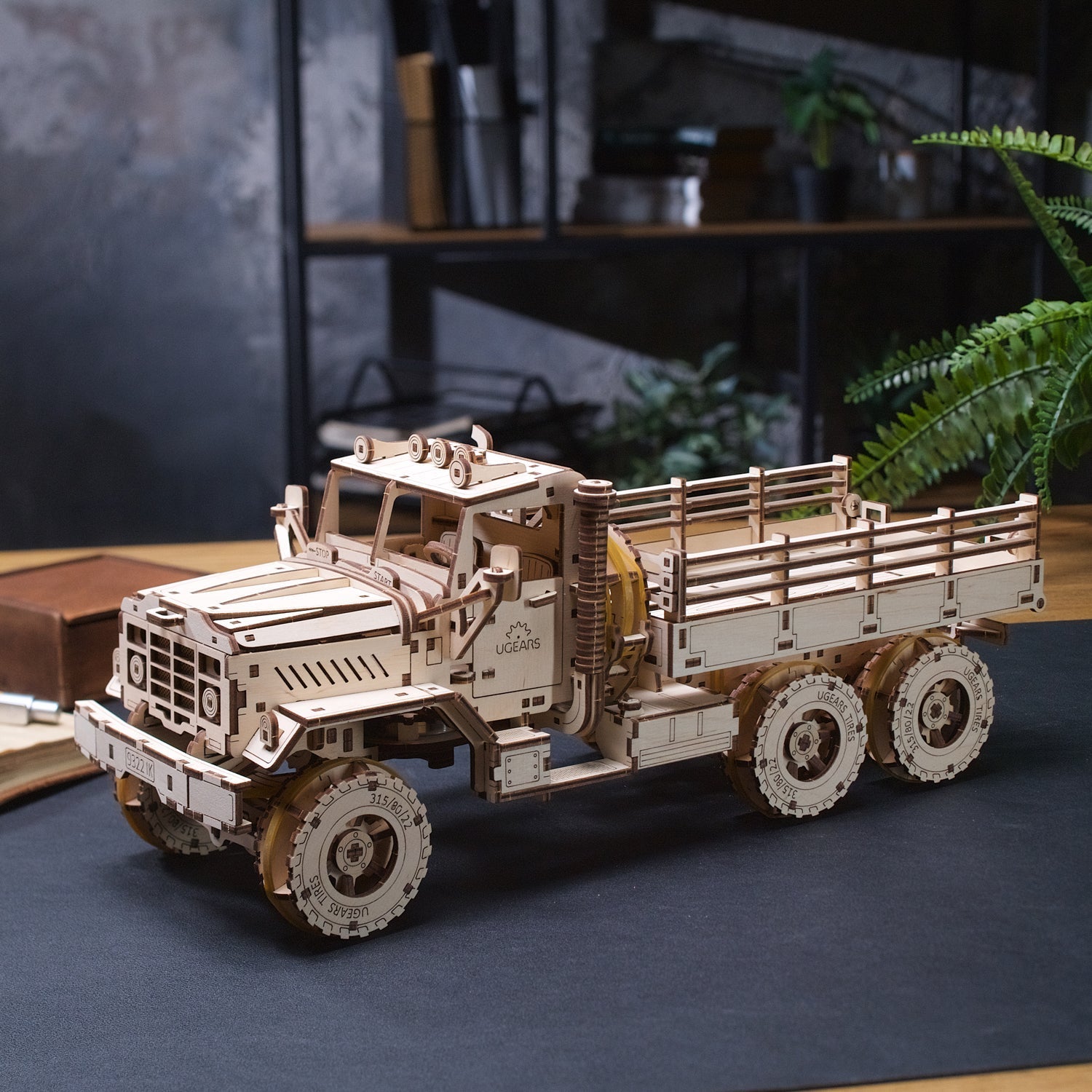 ugears-cargo-truck-camion-6x6-meccanico-in-legno-3d-avanzato image 8