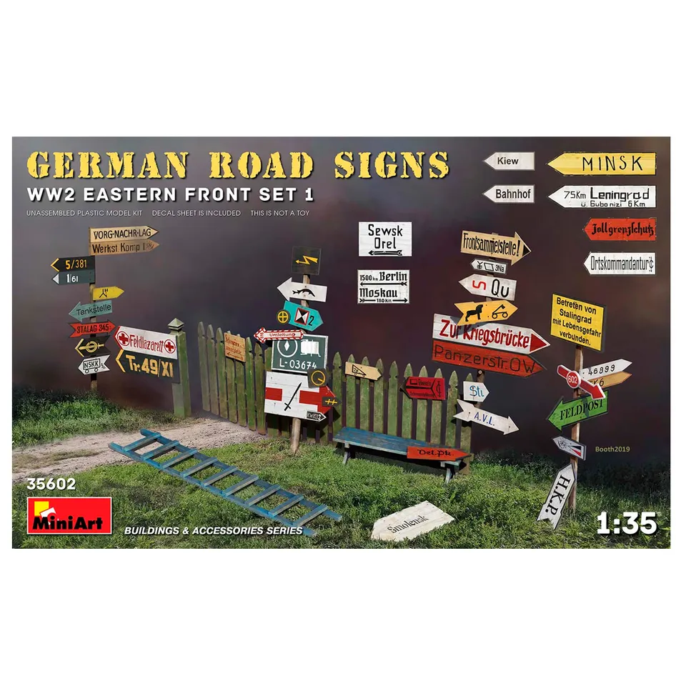 ak-interactive-1-35-german-road-signs-ww2-set-1-fronte-orientale image 1