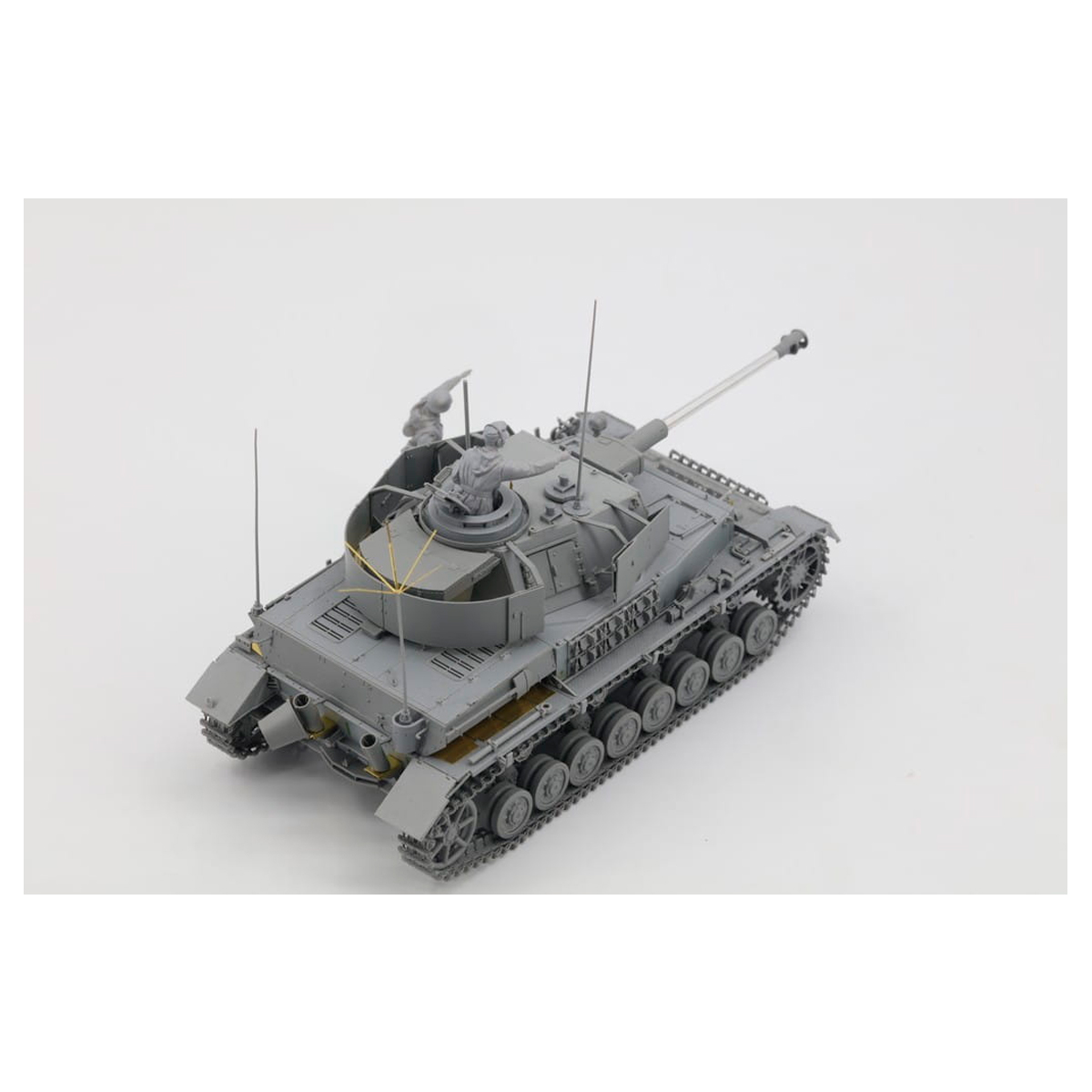 ak-interactive-1-35-pz-beob-wg-iv-ausf-j-con-comandante-e-fanteria-kit-modellism image 6