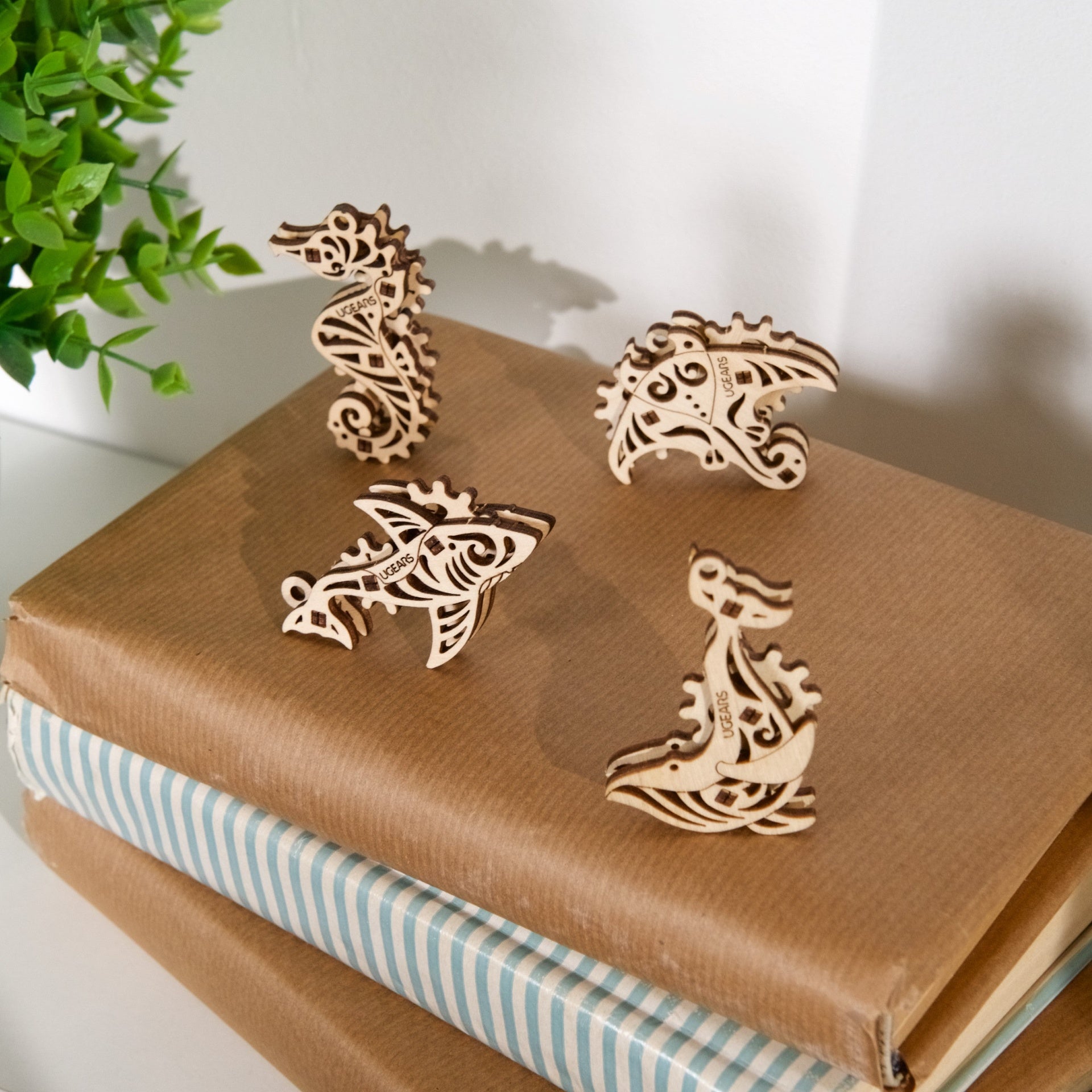 ugears-u-fidgets-pacific-ocean-kit-di-modellismo-marino-in-legno-4-pezzi image 2
