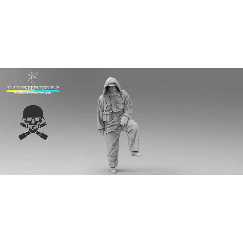 ak-interactive-soldato-di-fanteria-totenkopf-in-uniforme-invernale-con-equipaggi image 1