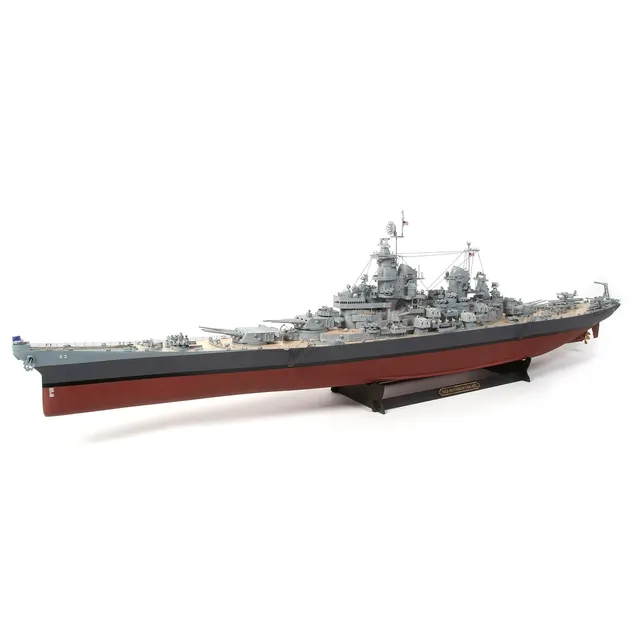 occre-nave-uss-missouri-bb-63-kit-modellismo-legno-e-metallo-1-200 image 1