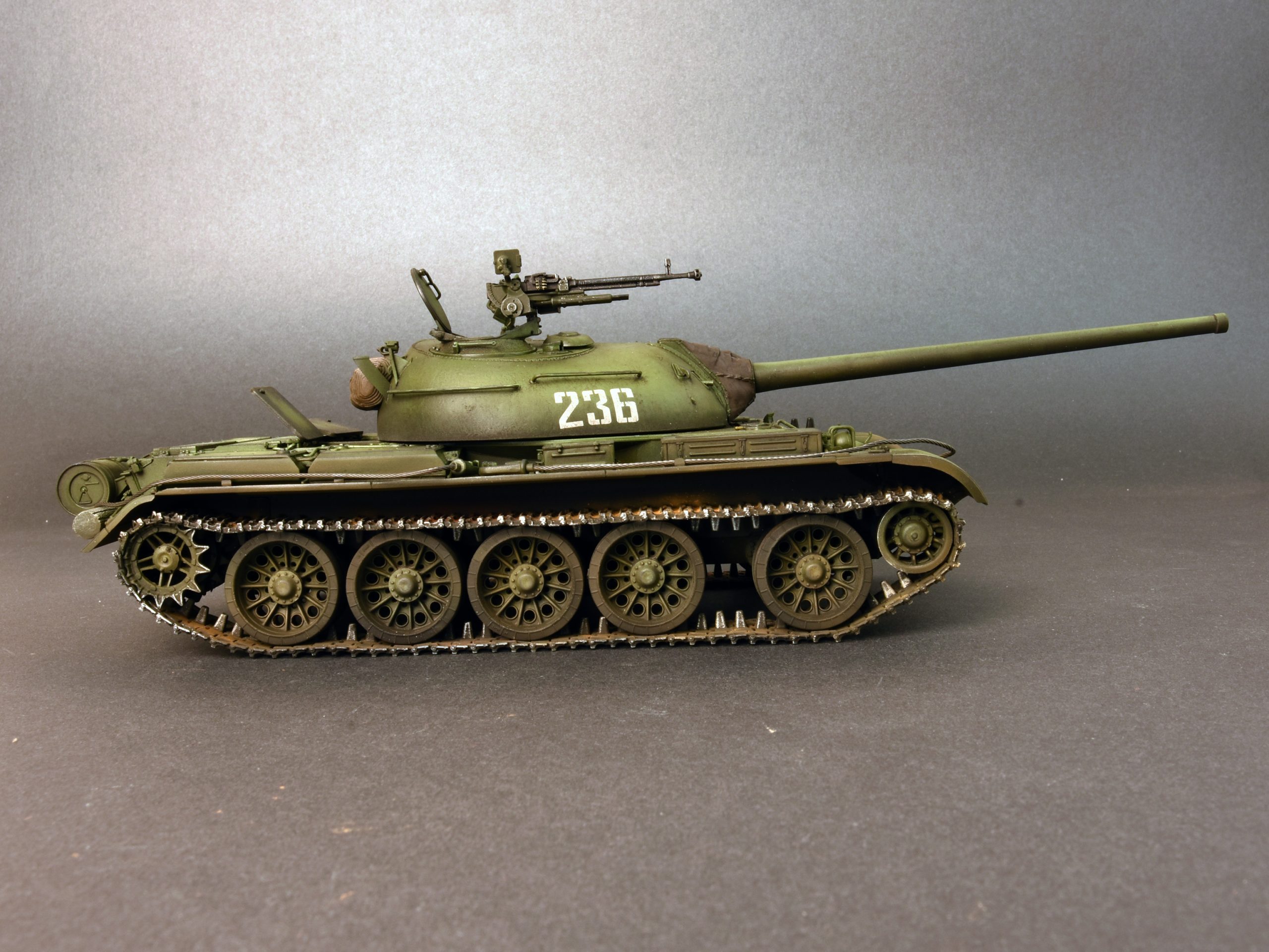 ak-interactive-1-35-t-54-3-mod-1951-kit-di-modellismo-carro-armato image 6