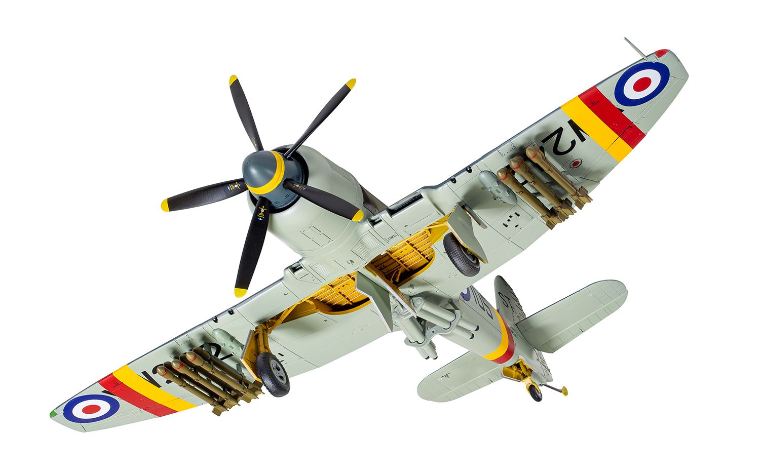 ak-interactive-hawker-sea-fury-fb-ii-1-48-scatola-leggermente-danneggiata image 3
