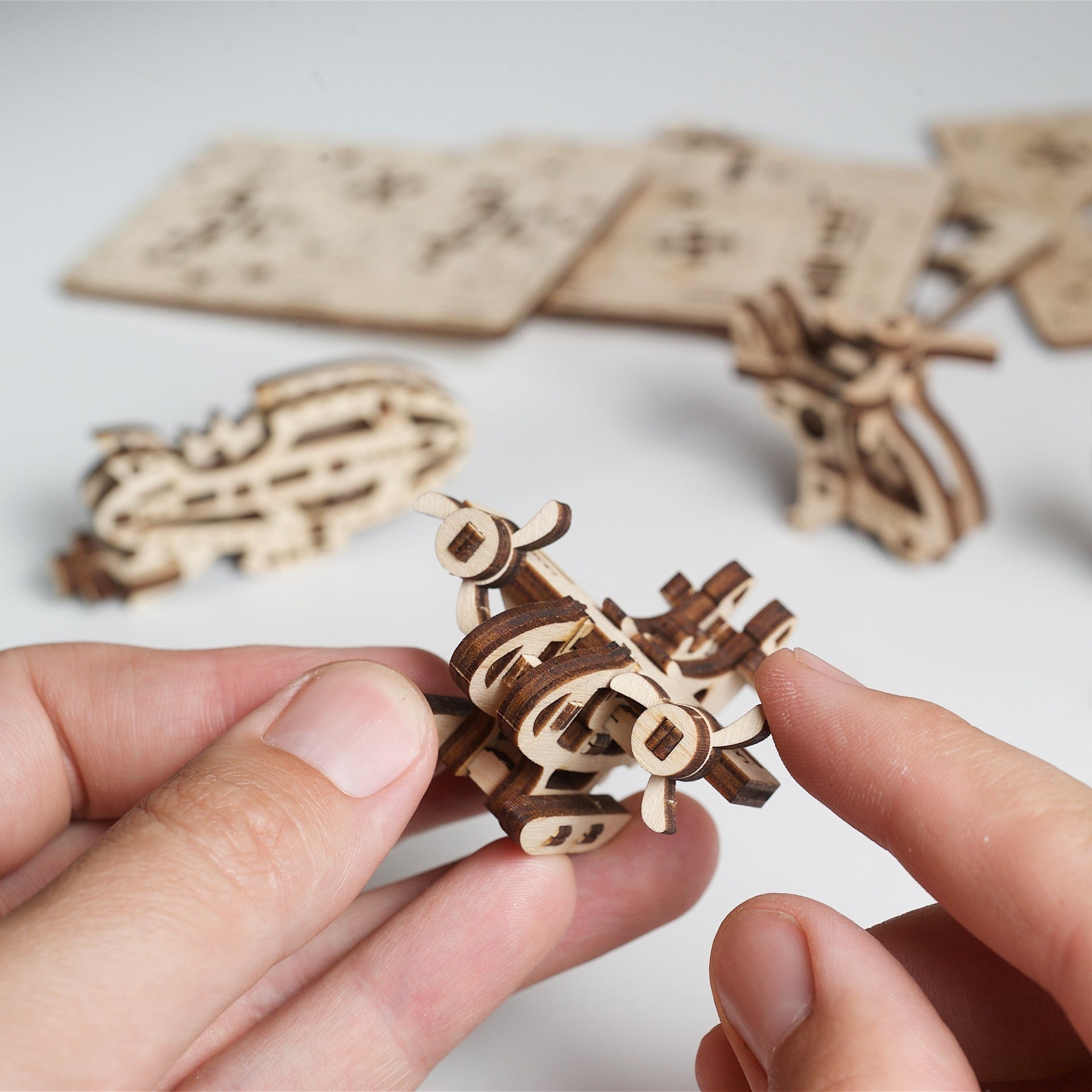 ugears-u-fidgets-aircraft-kit-modellismo-legno-4-aerei-meccanici image 7
