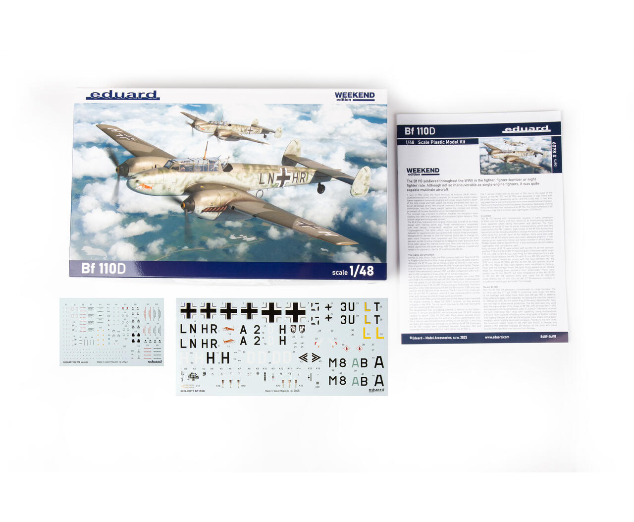 ak-interactive-bf-110d-1-48-kit-modellismo-aereo-tedesco-scala-1-48 image 2