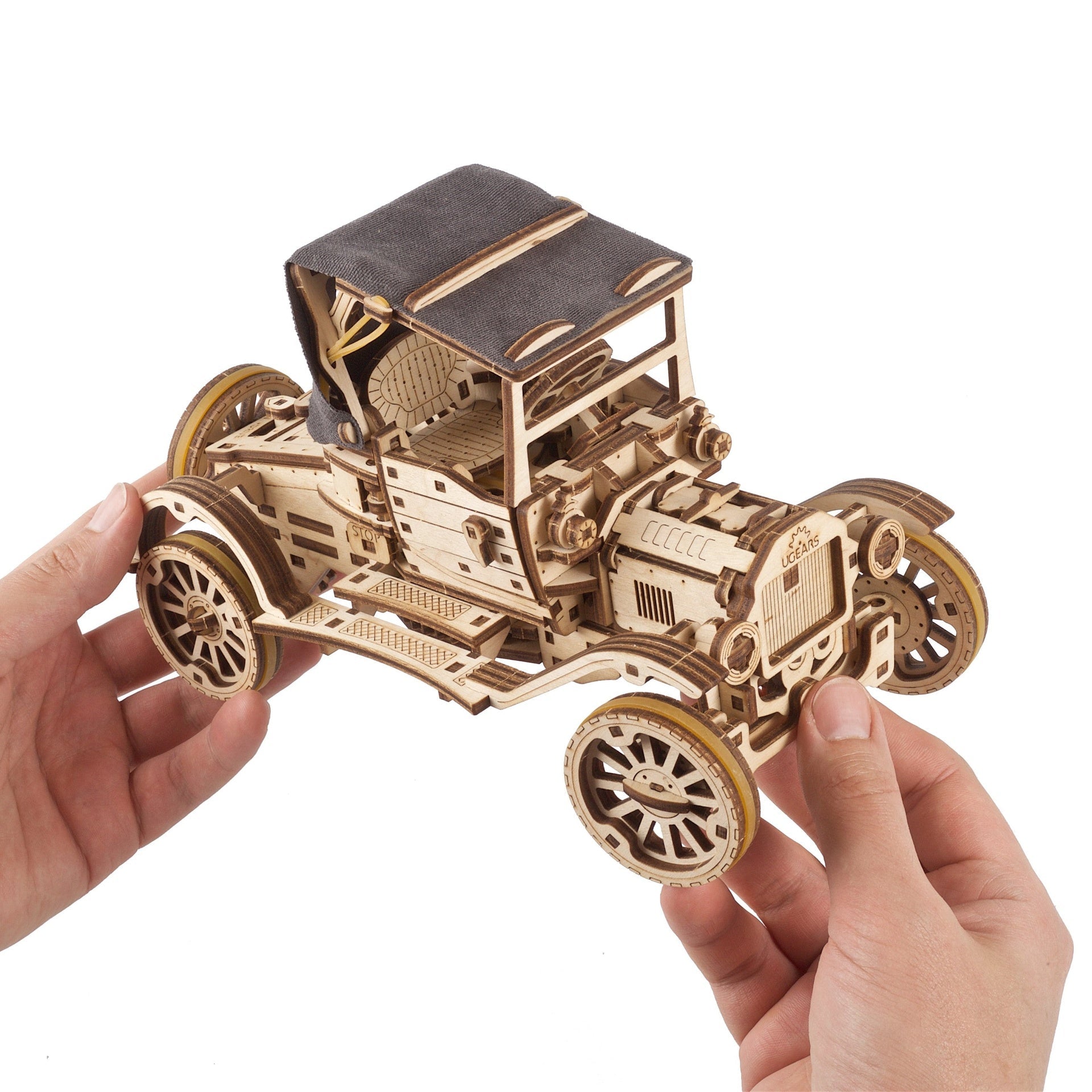 ugears-retro-car-ugr-t-kit-di-modellismo-in-legno-da-costruire image 4