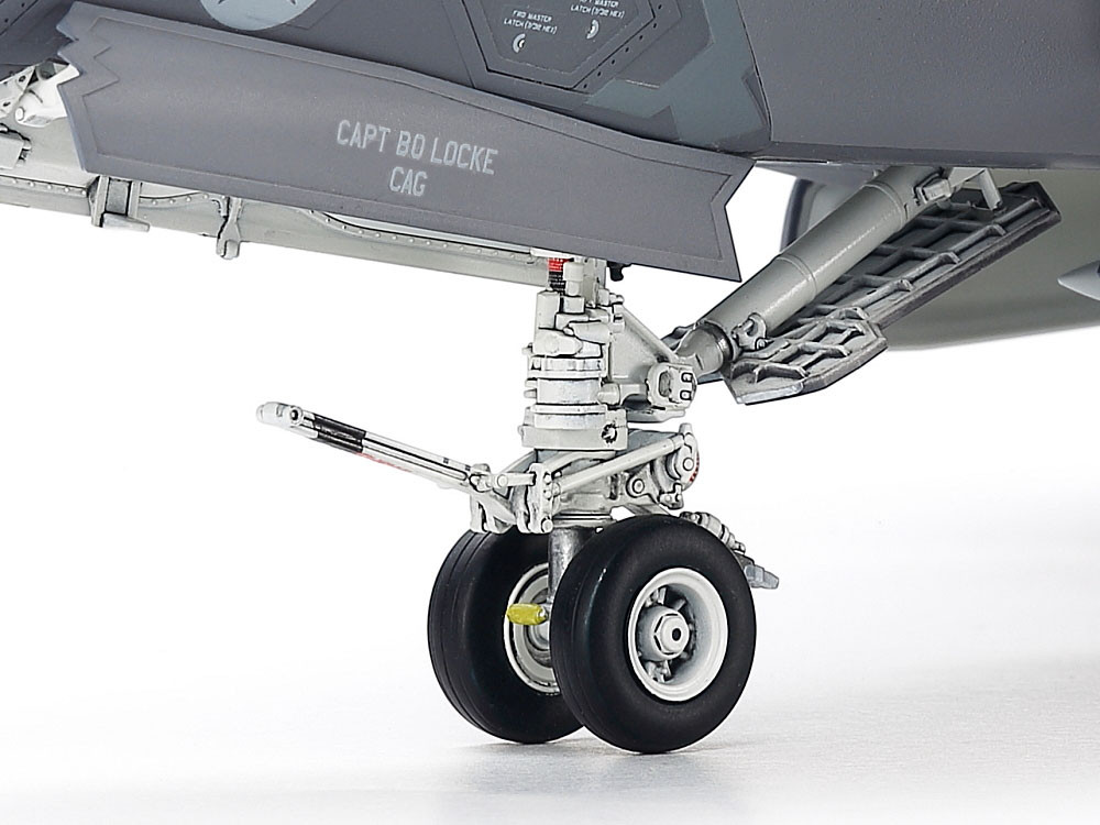 ak-interactive-1-48-lockheed-martin-f-35c-lightning-ii-kit-modellismo-aereo-mili image 7