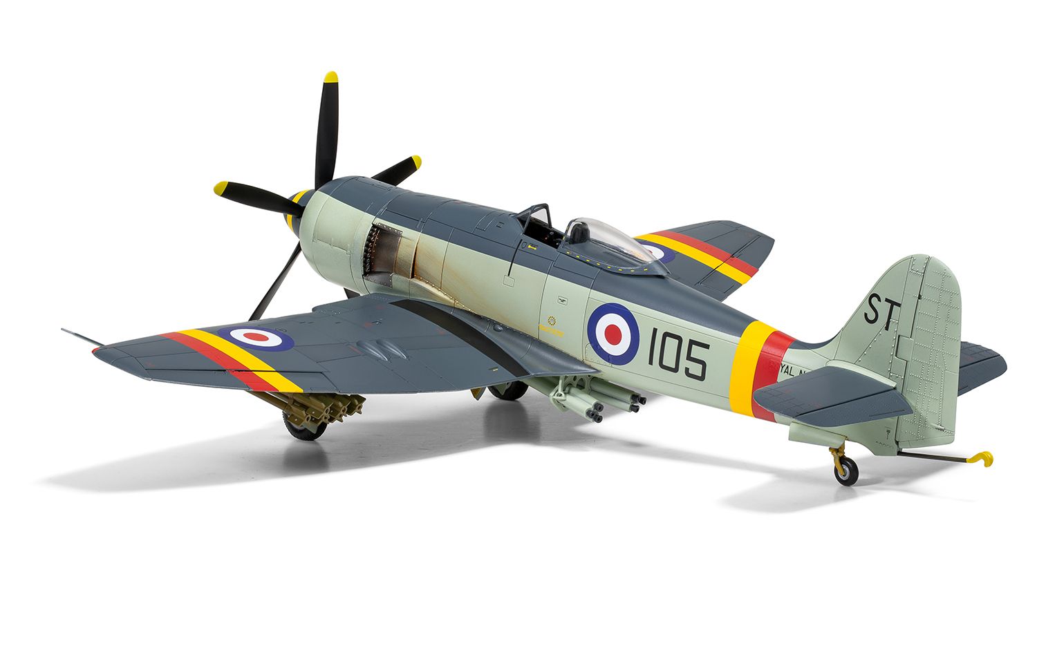 ak-interactive-hawker-sea-fury-fb-ii-1-48-scatola-leggermente-danneggiata image 4