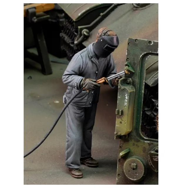 ak-interactive-weld-man-no-3-figura-in-scala-1-35 image 1