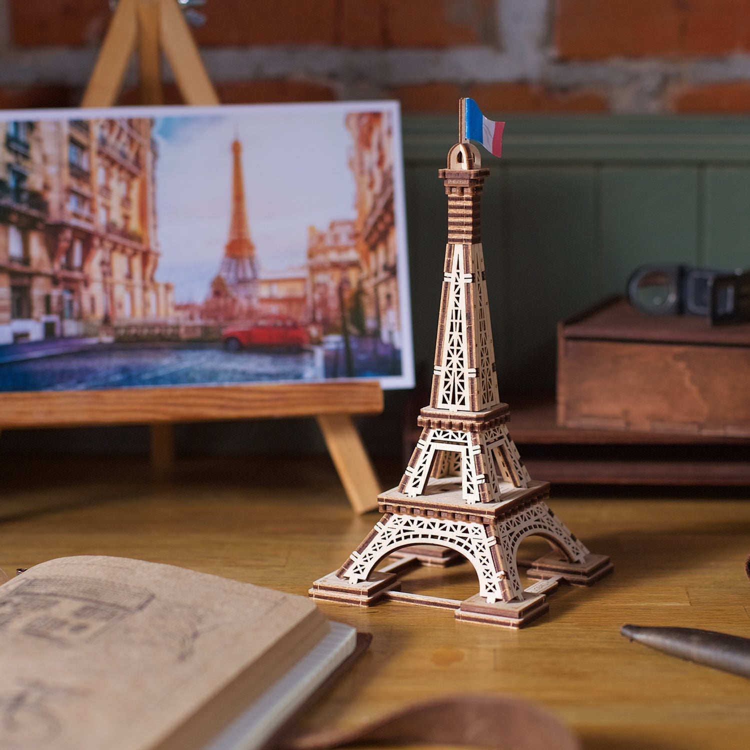 ugears-paris-tower-kit-modellismo-torre-eiffel-in-legno image 8