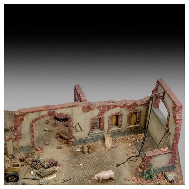 ak-interactive-farm-ruin-1-35-scenico-per-diorami image 1