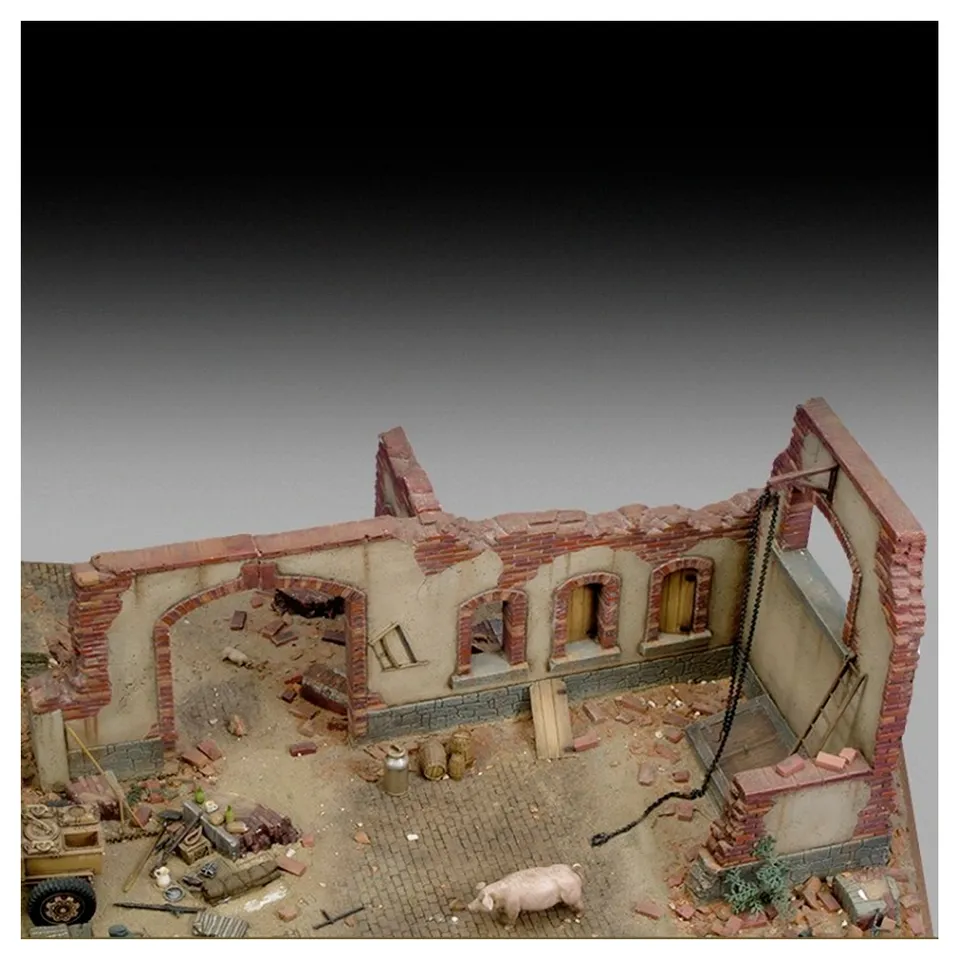 ak-interactive-farm-ruin-1-35-scenico-per-diorami image 1