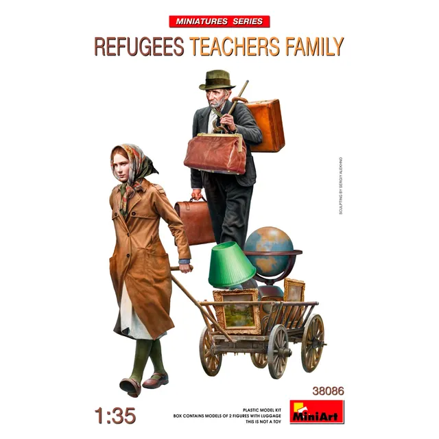 ak-interactive-1-35-refugees-teachers-family-set-di-figure-civili-in-scala-1-35 image 1
