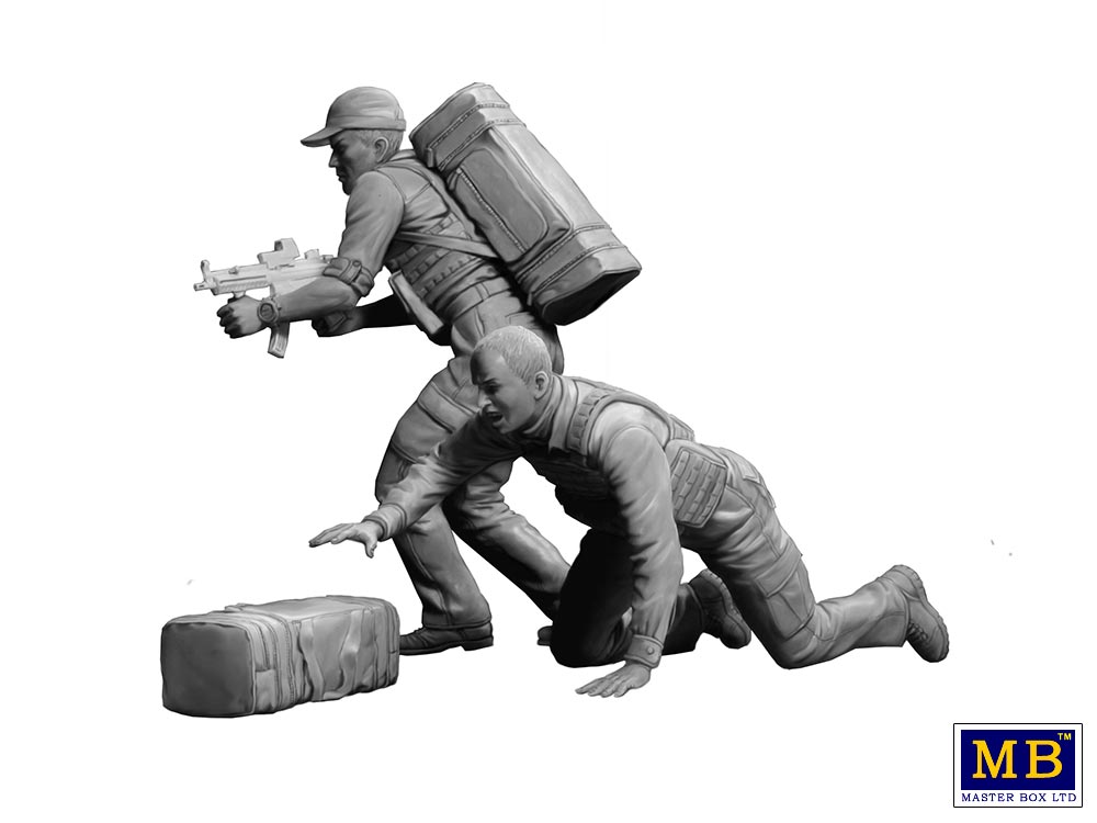 ak-interactive-heist-series-the-johnson-brothers-bobby-e-billy-1-24-set-figure image 3