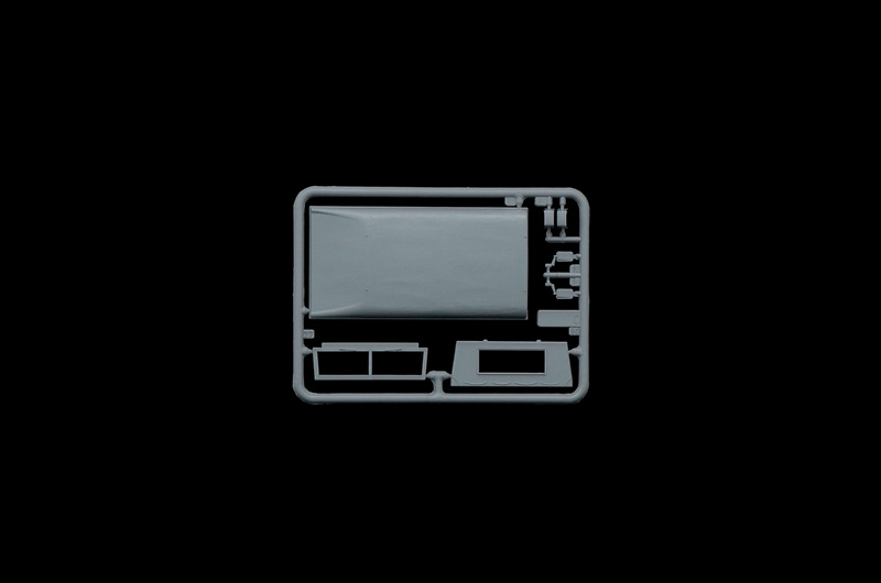 ak-interactive-1-35-land-rover-109-lwb-modello-in-scala-da-costruire-e-dipingere image 6