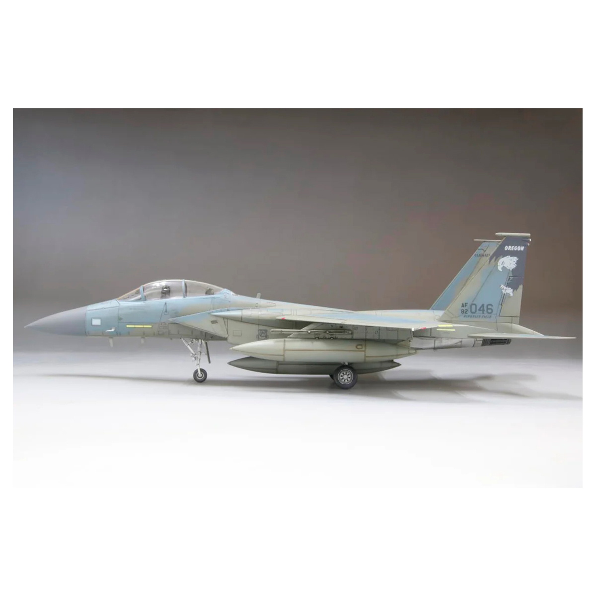 ak-interactive-f-15d-u-s-air-force-1-72-kit-caccia-da-costruire-e-dipingere image 3