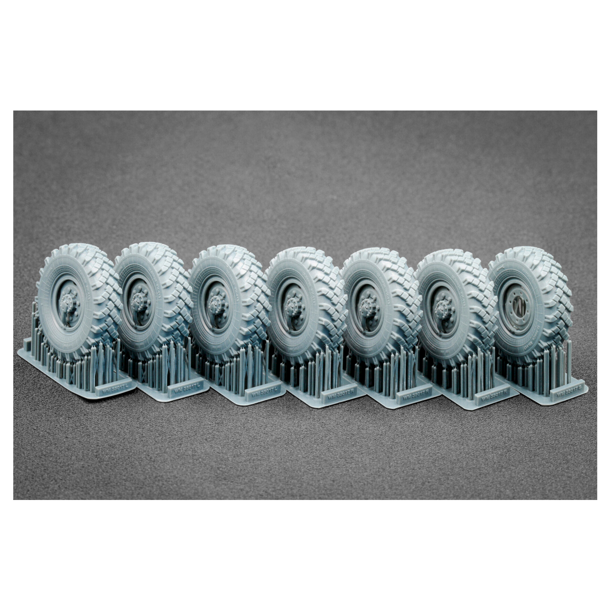 ak-interactive-zil-131-ordinary-wheel-set-per-icm-1-35-set-ruote-di-ricambio image 2