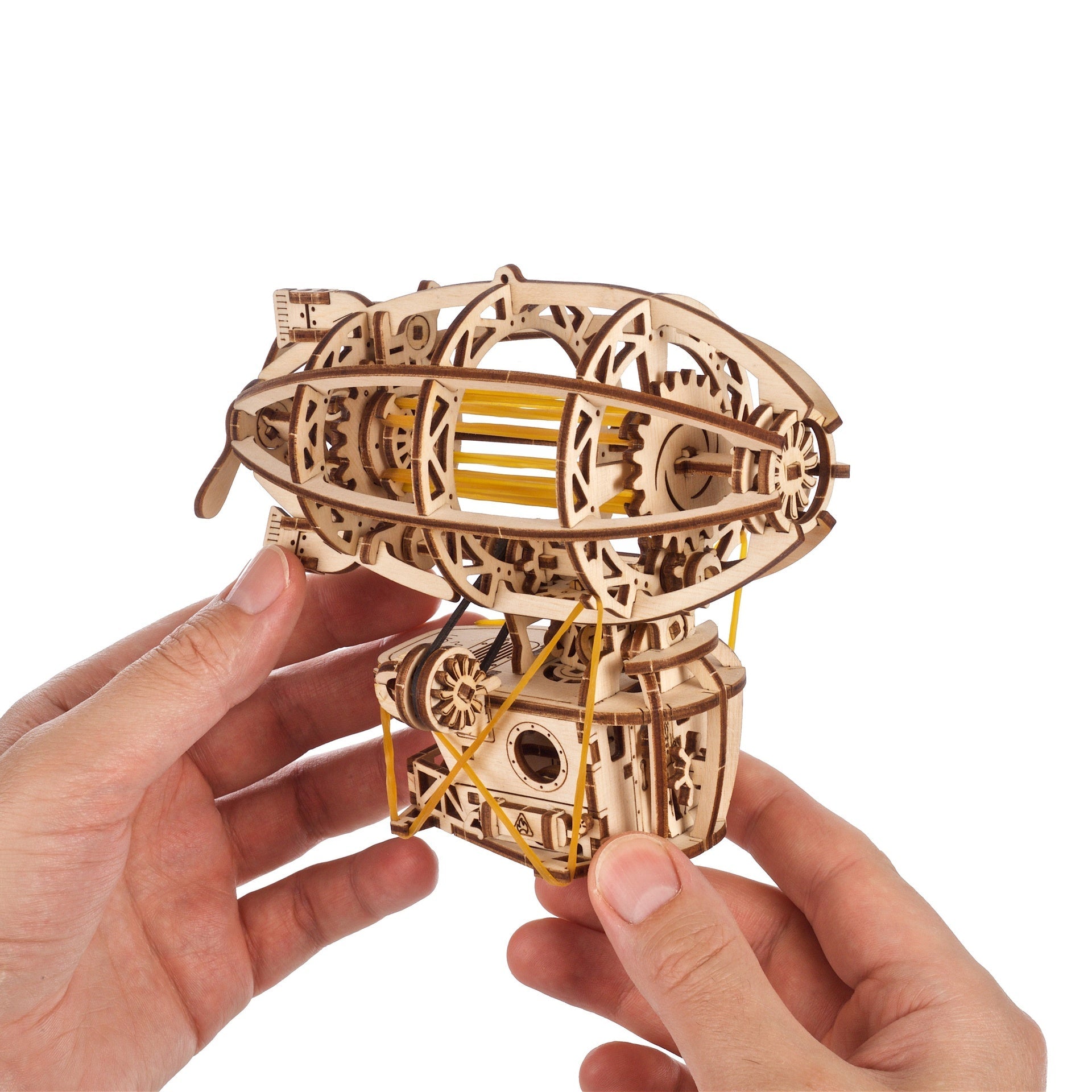 ugears-steampunk-airship-mini-dirigibile-in-legno-da-costruire-con-motore-a-elas image 4