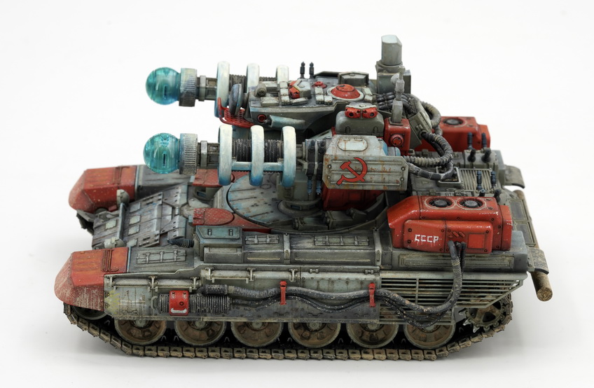 ak-interactive-1-35-tesla-tank-kit-carro-armato-da-costruire-e-dipingere-in-scal image 8